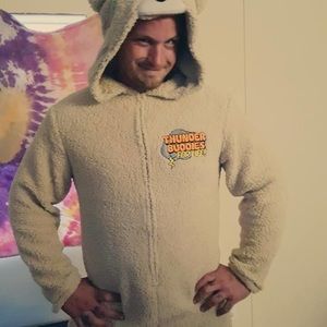 Meet your Posher, Sterling